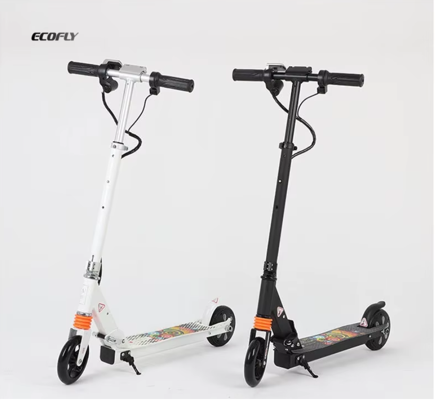 Hot Selling 5.5 Inch Foldable Electric Scooter Aluminum Alloy 2-Wheel Smart Outdoor Toy for Kids